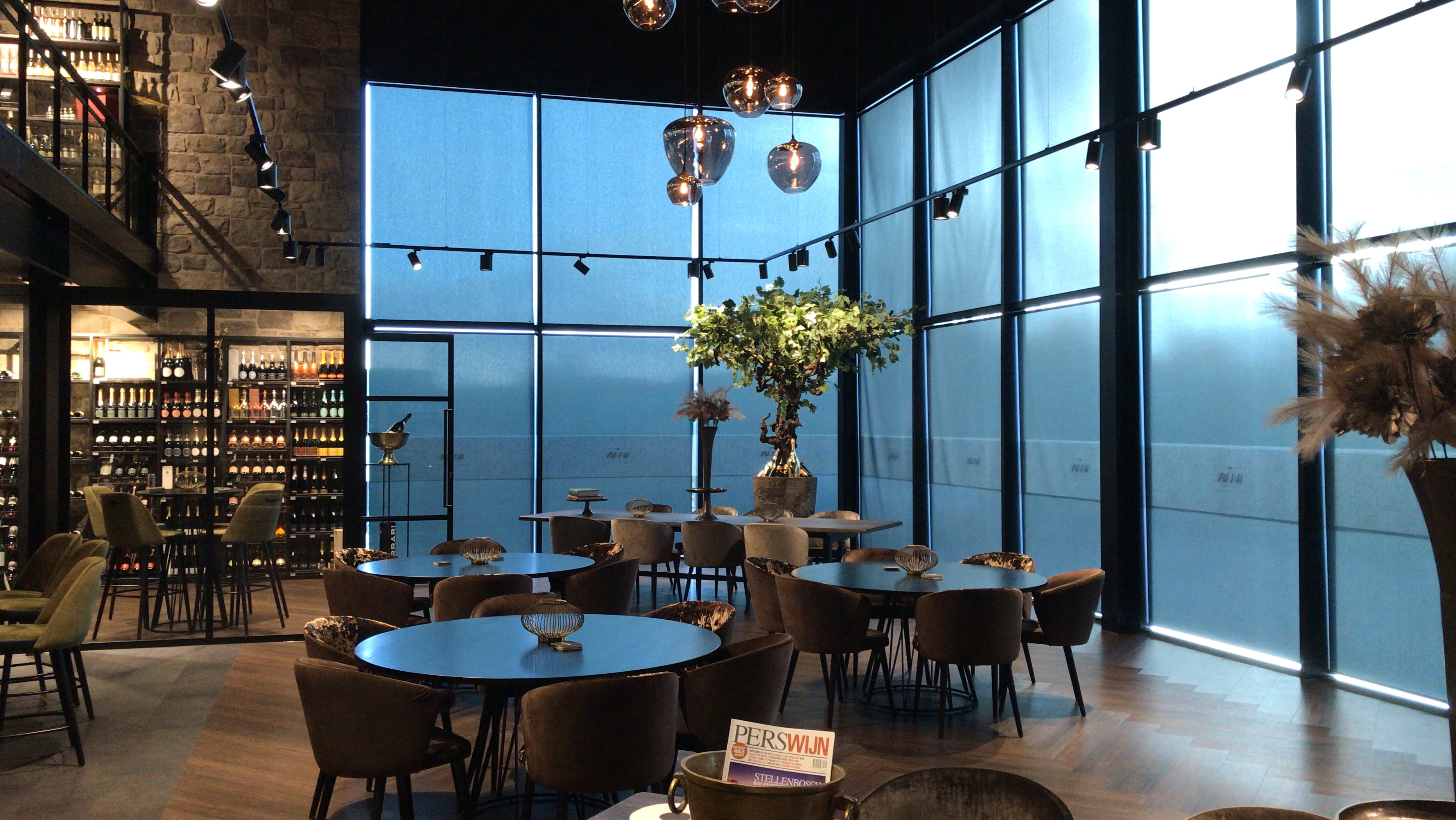 Cheers! Hanshow’s Digital Solution Helps Wine Tasting Store in The Netherlands